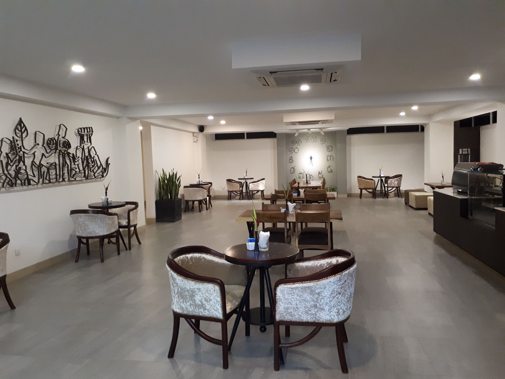 库克奥多姆酒店 金边 外观 照片